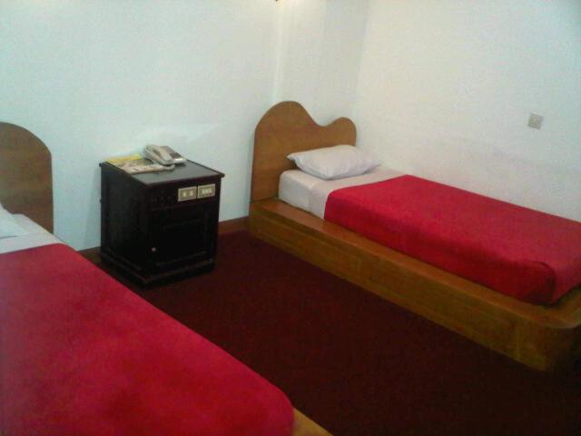 Ambun Suri Hotel Bukittinggi Habitación foto